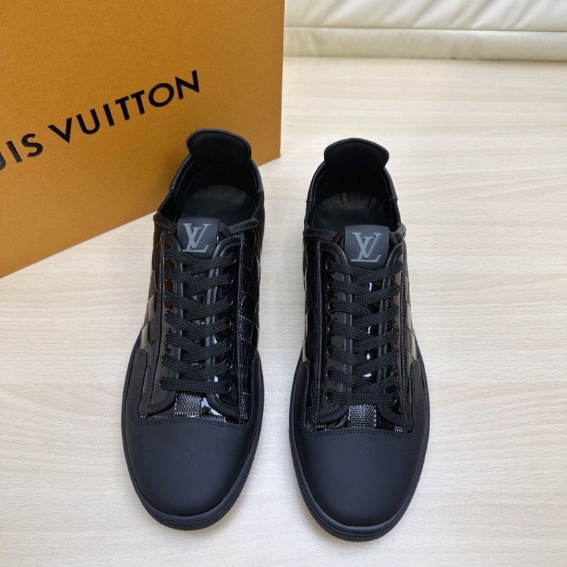 l**is V*t*n sneakers